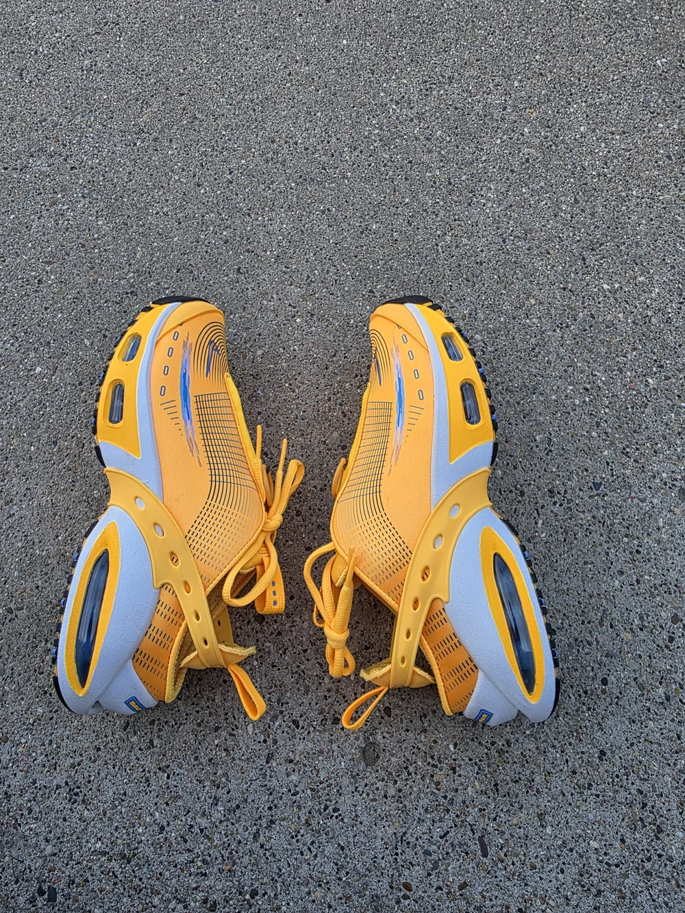 Nike Air Max Craze sneakers Women Size 6.